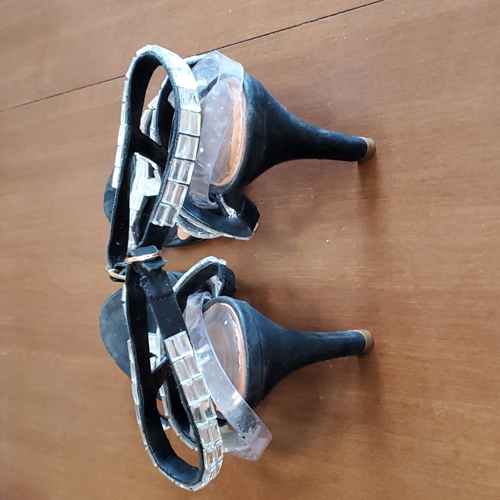 Carrano Heels - Picture 4 of 8